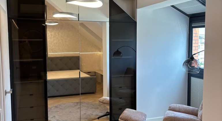 Regim Hotelier PENTHOUSE LUXURY Jacuzzi Terasă 85 mp Parcare Subterană Coresi Brașov Brasov