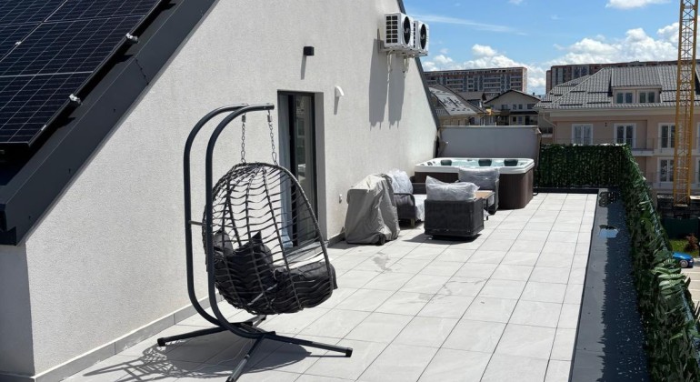 Regim Hotelier PENTHOUSE LUXURY Jacuzzi Terasă 85 mp Parcare Subterană Coresi Brașov Brasov